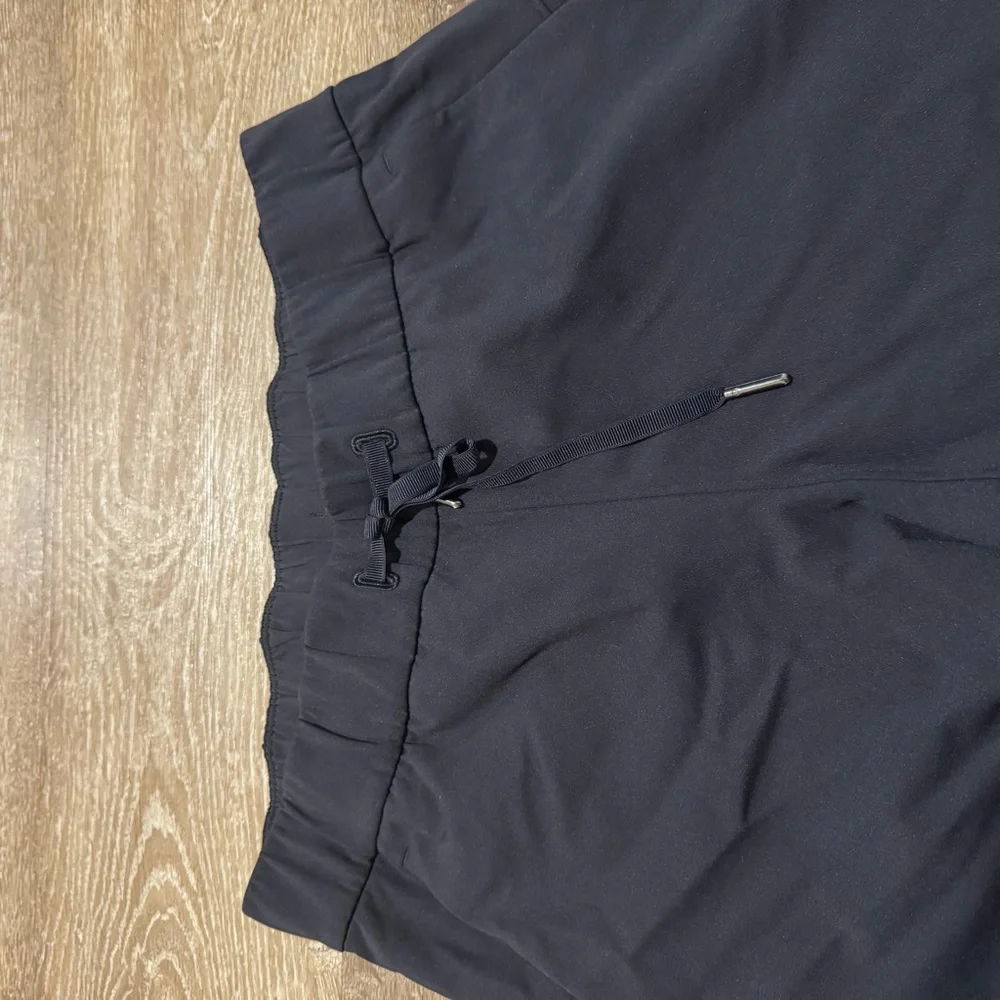 Lululemon On the Fly 7/8 Pant - Picture 8 of 11